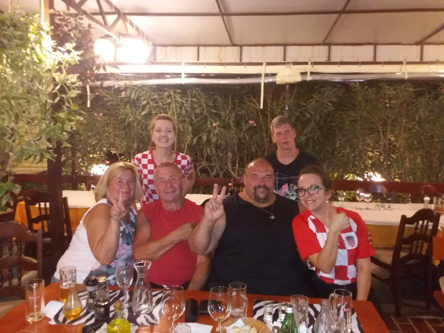 Bistro Pizzeria Maslina, Cres - Gosti